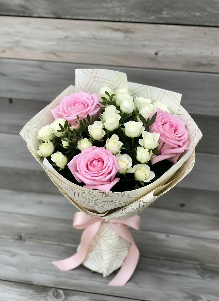 Букет цветов из: Розы в Подосиновец