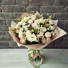 Букет цветов из:  Альстромерии, Розы и Хризантемы в Подосиновец