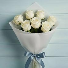 Букет 7 Белых роз Эдлесс Лав в Подосиновец