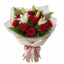 Букет цветов из:  Лилии и Розы в Подосиновец