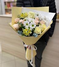 Букет цветов из:  Альстромерии, Розы и Хризантемы #REPLACE_PRED# Подосиновец