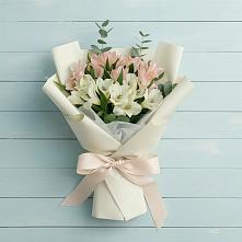 Букет цветов из:  Альстромерии в Подосиновец