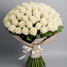 Букет 101 беля роза Белоснежка в Подосиновец
