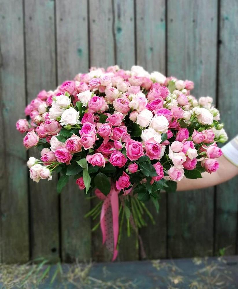 Букет Розовые кустовые розы Натали и Лав Лидия в Подосиновец