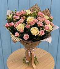 Букет цветов из:  Розы в Подосиновец
