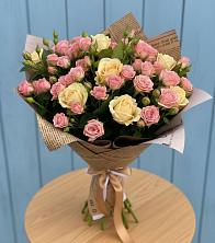 Букет цветов из:  Розы в Подосиновец