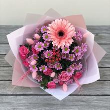 Букет цветов из:  Розы, Герберы и Хризантемы в Подосиновец