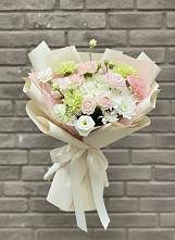 Букет цветов из:  Гвоздики, Розы, Лизиантусы и Хризантемы #REPLACE_PRED# Подосиновец