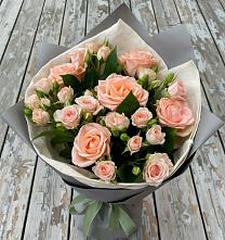 Букет цветов из:  Розы в Подосиновец