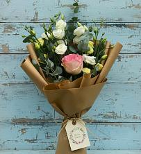 Букет цветов из:  Розы и Лизиантусы в Подосиновец