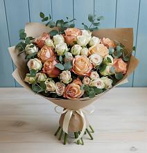 Букет цветов из:  Альстромерии и Розы в Подосиновец
